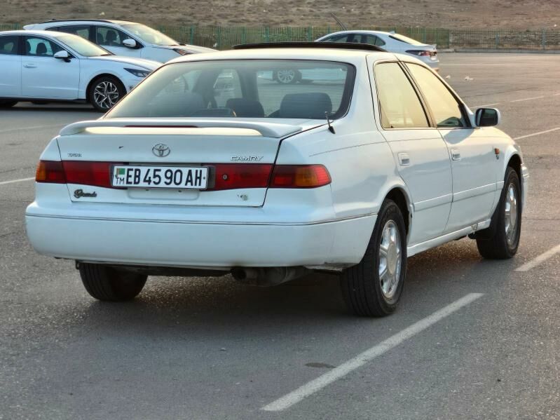 Toyota Camry 2000 - 110 000 TMT - "Алтын Асыр" Гундогар базары ( Толкучка) - img 1