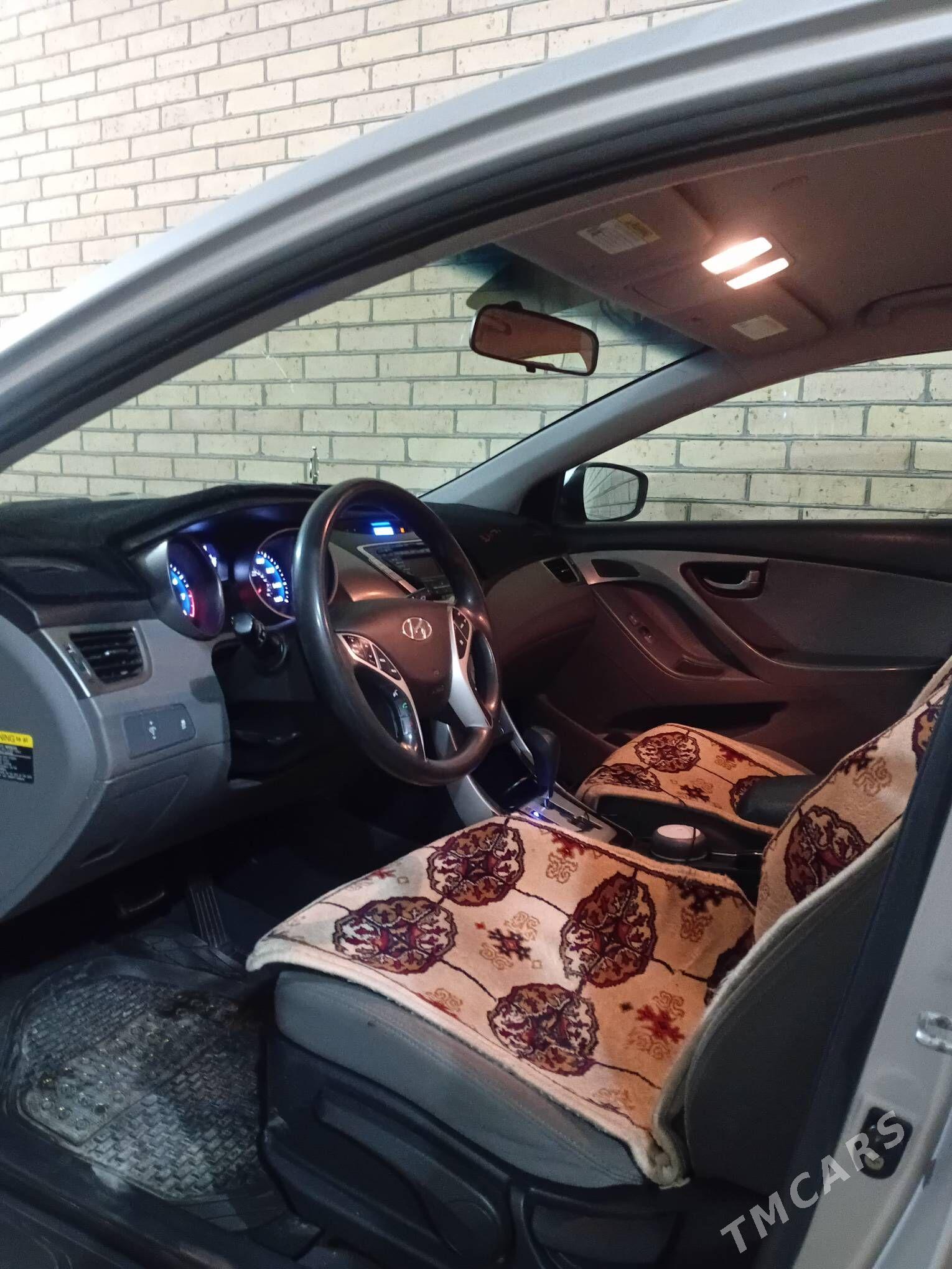Hyundai Elantra 2011 - 170 000 TMT - Сакар - img 7