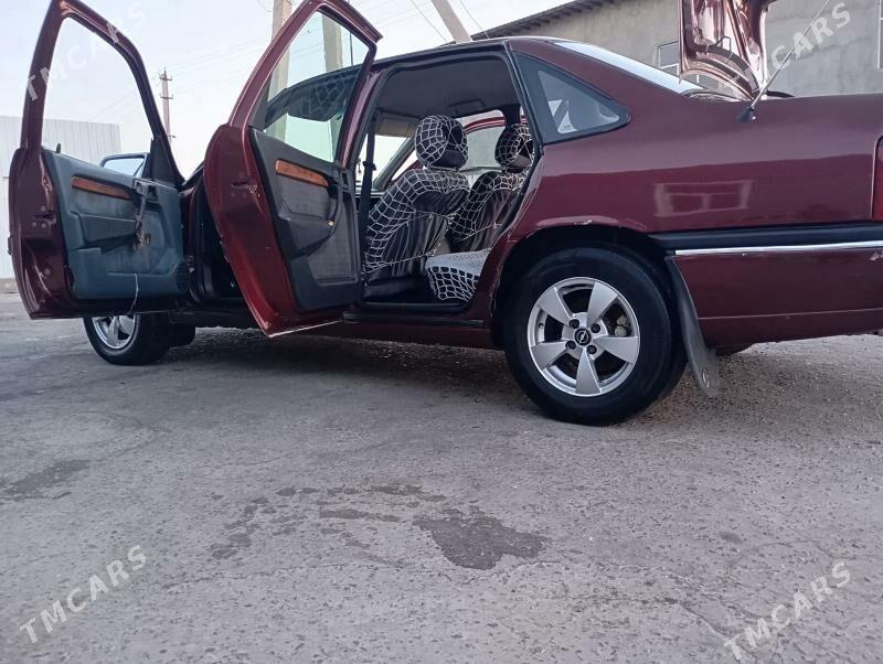 Opel Vectra 1993 - 30 000 TMT - Сейди - img 2