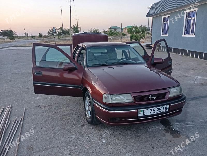 Opel Vectra 1993 - 30 000 TMT - Сейди - img 4