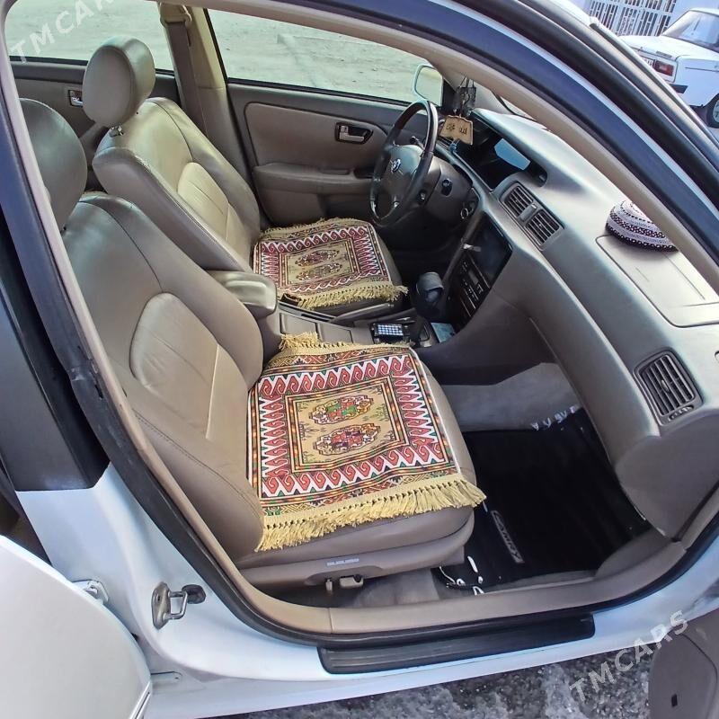 Toyota Camry 2001 - 175 000 TMT - Bäherden - img 10