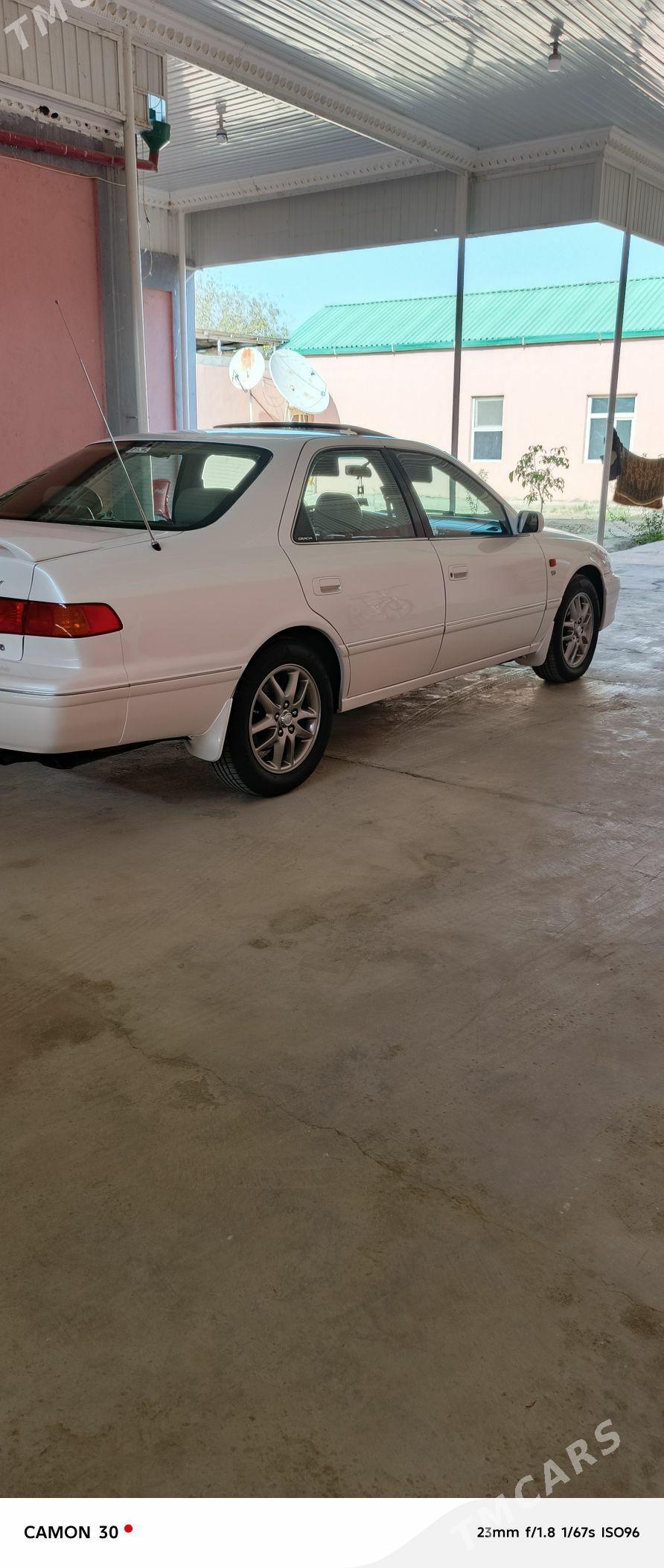 Toyota Camry 2001 - 175 000 TMT - Bäherden - img 6