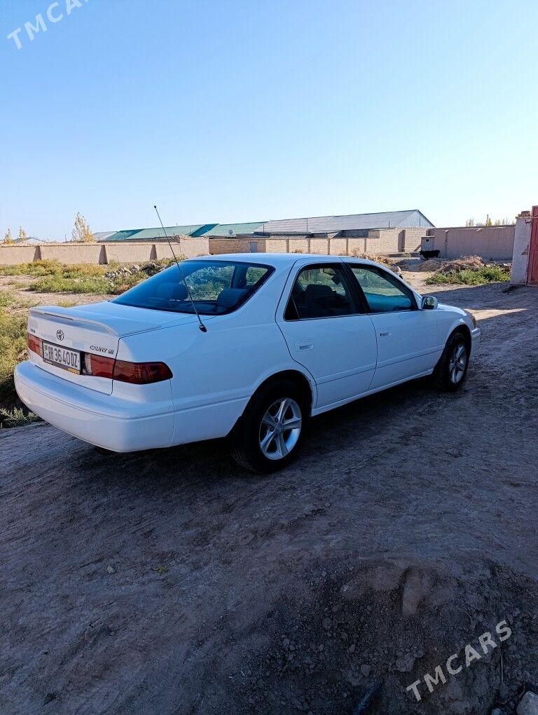 Toyota Camry 2001 - 160 000 TMT - Акдепе - img 3