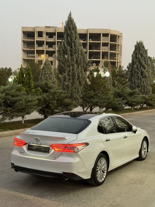 Toyota Camry 2018 - 520 000 TMT - Мары - img 2