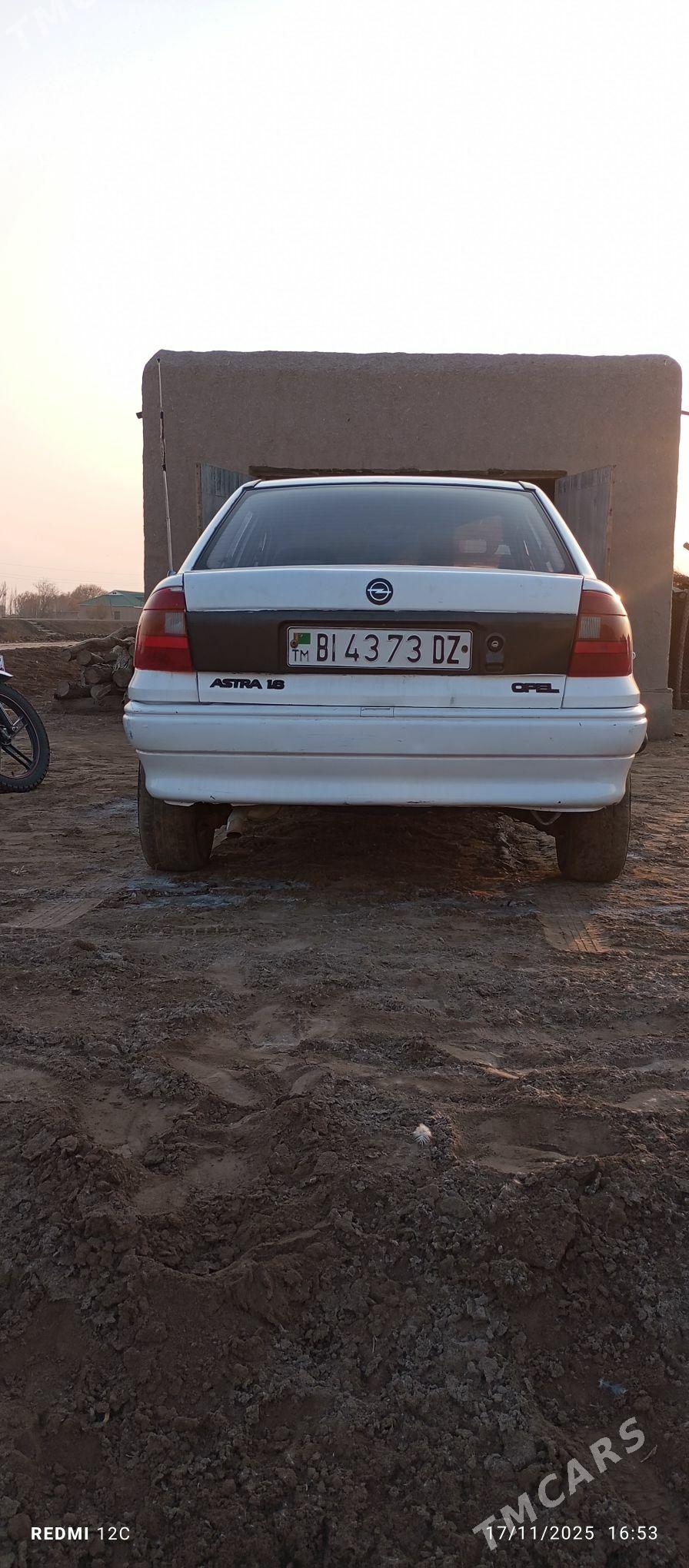 Opel Astra 1993 - 30 000 TMT - Türkmenbaşy etr. - img 4