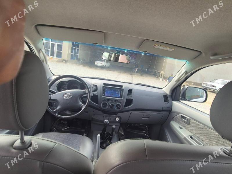 Toyota Hilux 2009 - 340 000 TMT - Ашхабад - img 4