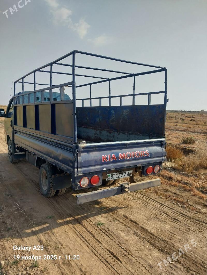 Kia Bongo 2011 - 165 000 TMT - Sarahs - img 2