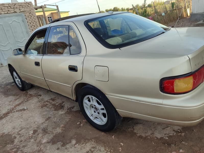 Toyota Camry 1994 - 75 000 TMT - Дашогуз - img 3