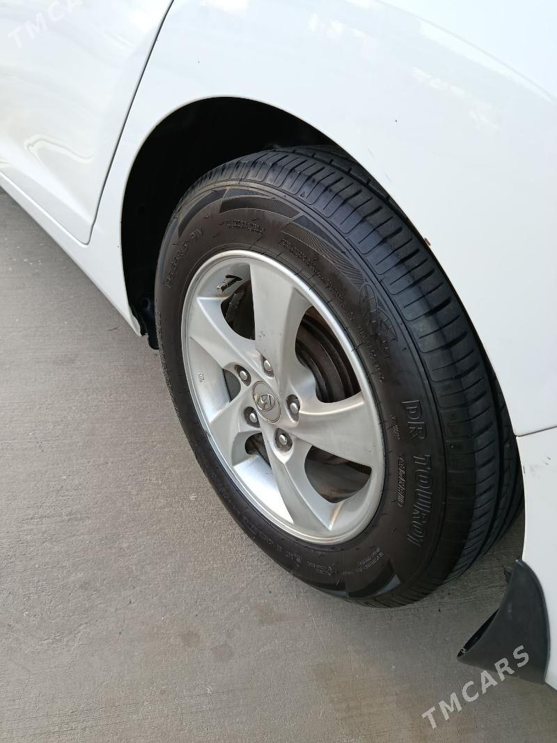 Hyundai Elantra 2014 - 167 000 TMT - Чоганлы - img 2