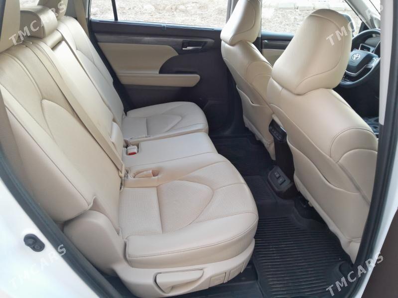 Toyota Highlander 2021 - 690 000 TMT - Дашогуз - img 8