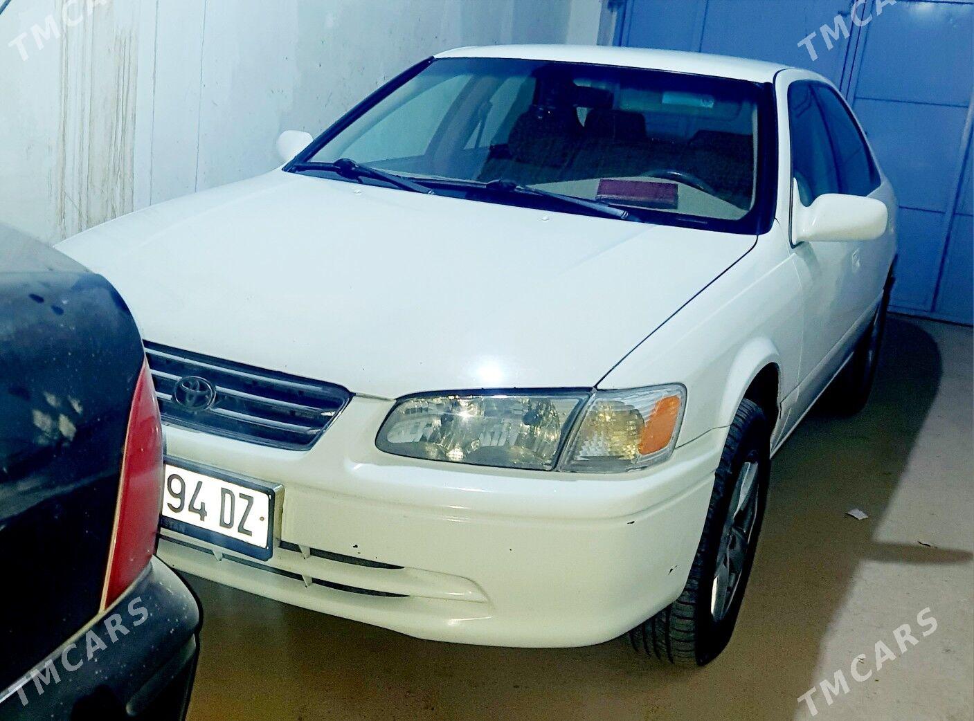 Toyota Camry 2000 - 170 000 TMT - Дашогуз - img 1