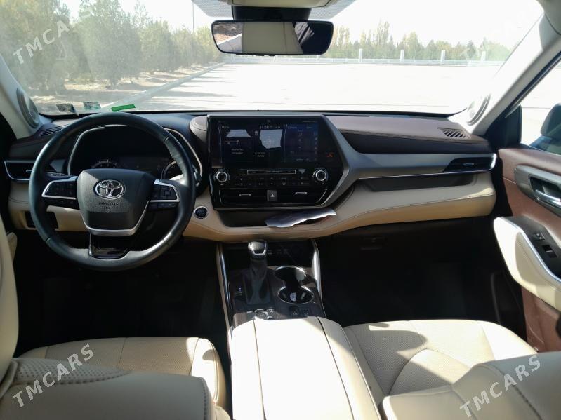 Toyota Highlander 2021 - 690 000 TMT - Дашогуз - img 3