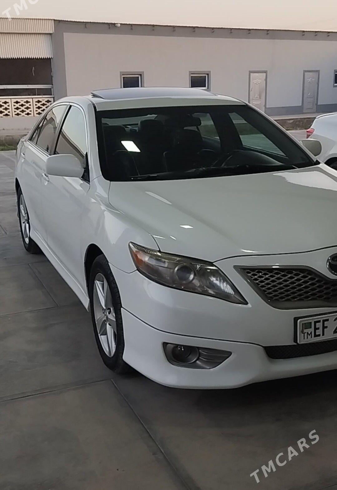 Toyota Camry 2011 - 225 000 TMT - Байрамали - img 5