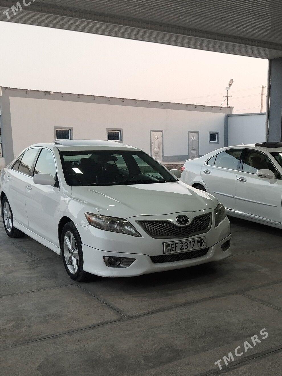 Toyota Camry 2011 - 225 000 TMT - Байрамали - img 7