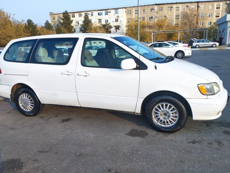 Toyota Sienna 2001 - 160 000 TMT - Ёлётен - img 2