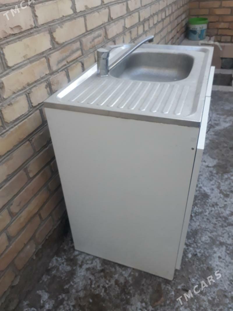 тумба с раквиной - Türkmenabat - img 3