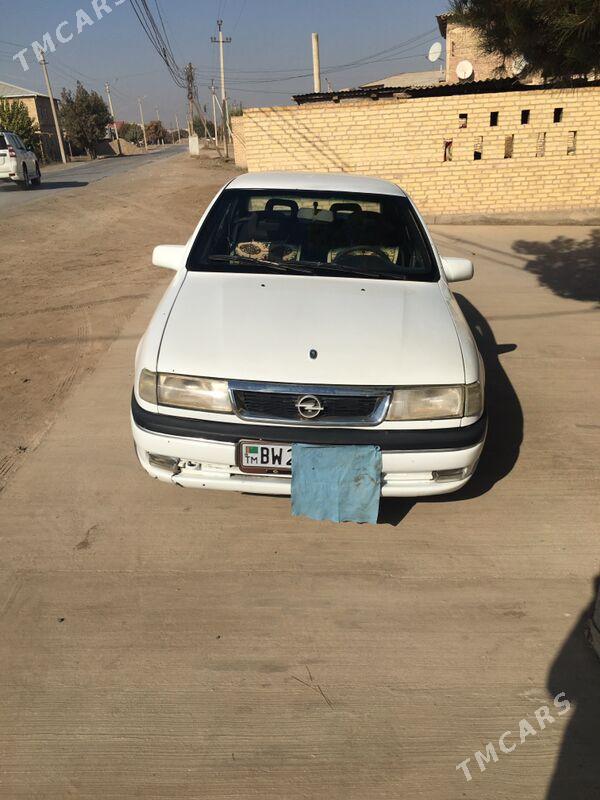 Opel Vectra 1996 - 45 000 TMT - Саят - img 6