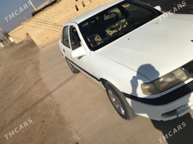 Opel Vectra 1996 - 45 000 TMT - Саят - img 5