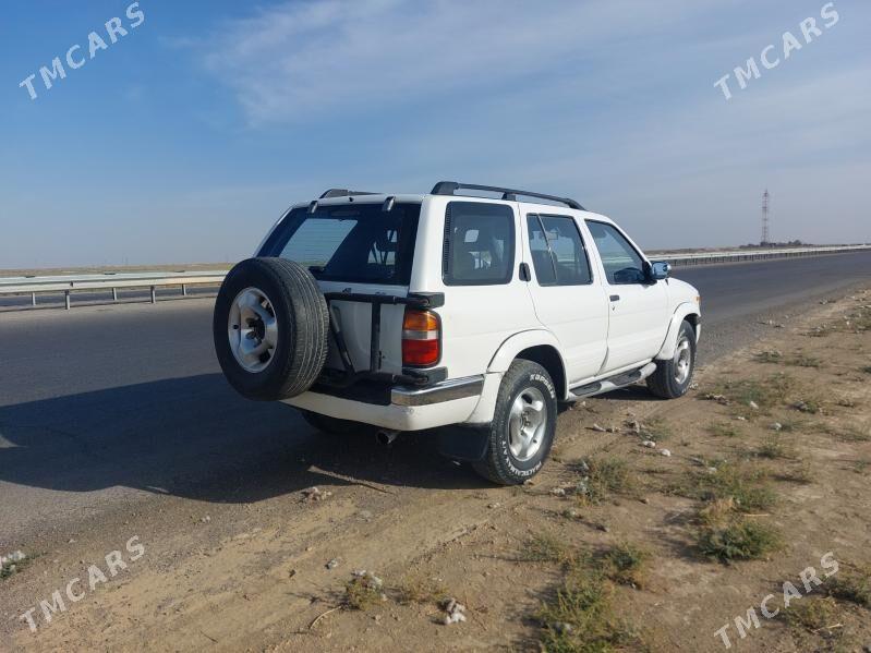 Nissan Pathfinder 1998 - 70 000 TMT - Теджен - img 4