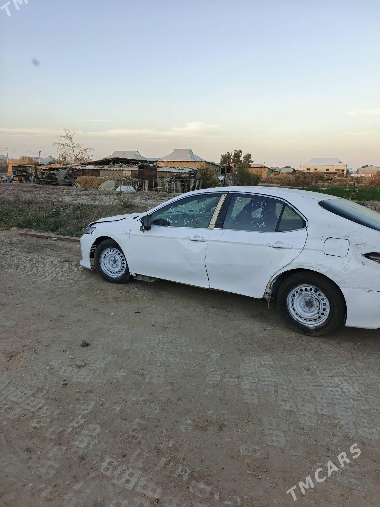 Toyota Camry 2023 - 170 000 TMT - Мары - img 2