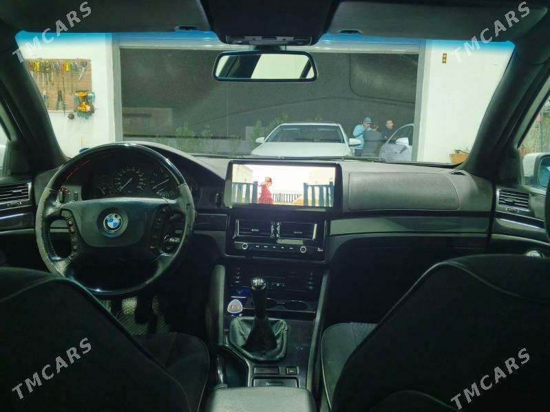 BMW E39 2002 - 125 000 TMT - Балканабат - img 8