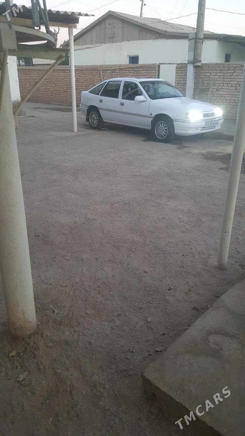 Opel Vectra 1993 - 43 000 TMT - Sarahs - img 5