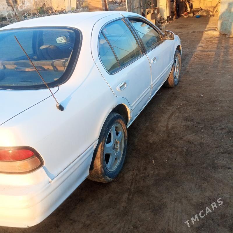 Nissan Maxima 1996 - 28 000 TMT - Болдумсаз - img 3
