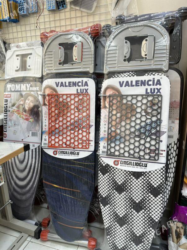 Utik Gladilka parly - Garaşsyzlygyň 15 ýyllygy Söwda Merkezi - img 2