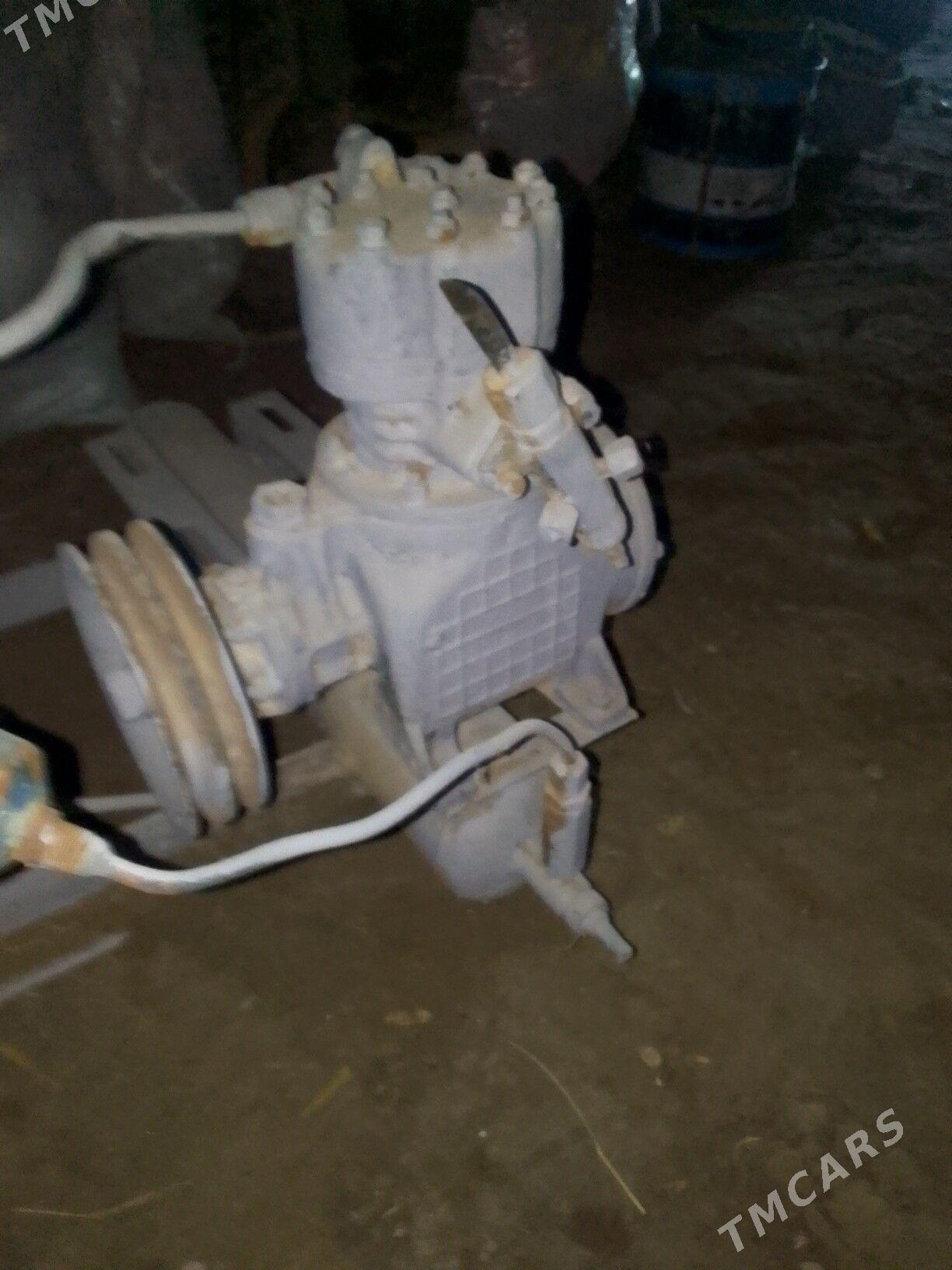 kompressor компрессор - Şabat etr. - img 5