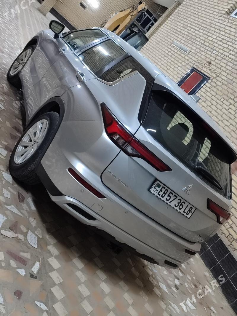 Mitsubishi Outlander 2023 - 340 000 TMT - Gazojak - img 4