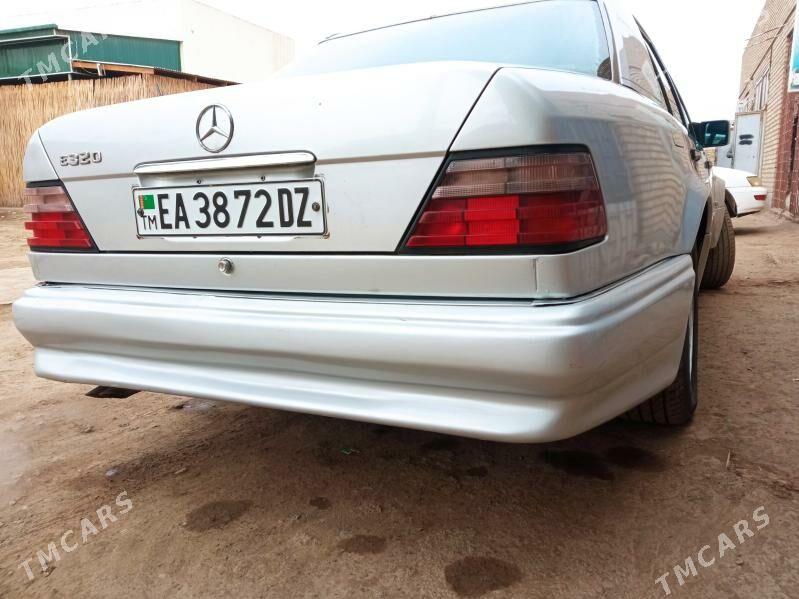 Mercedes-Benz 230E 1995 - 65 000 TMT - Кёнеургенч - img 2