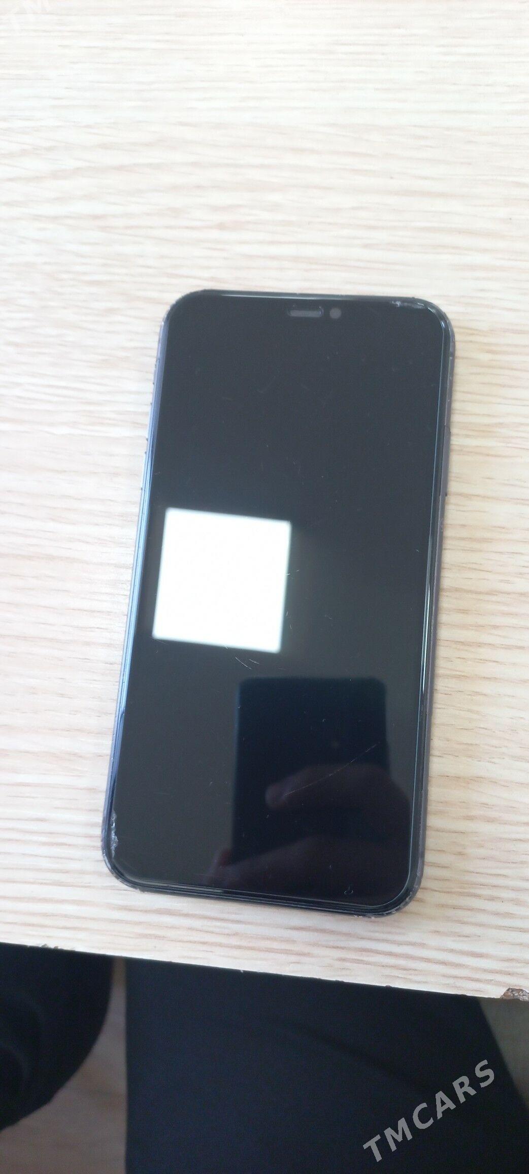 IPhone 11 - Büzmeýin - img 3