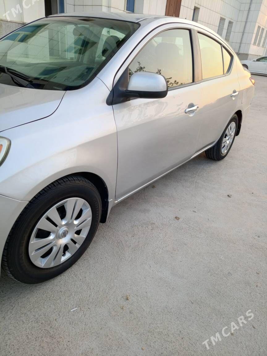 Nissan Versa 2011 - 120 000 TMT - Ашхабад - img 4