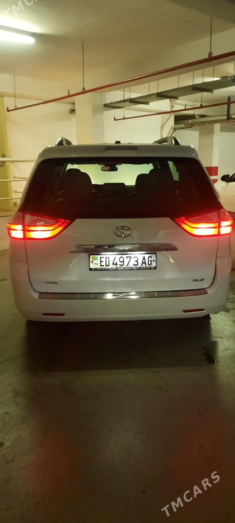 Toyota Sienna 2017 - 415 000 TMT - ул. Советская (Гарашсызлык шаёлы) - img 4