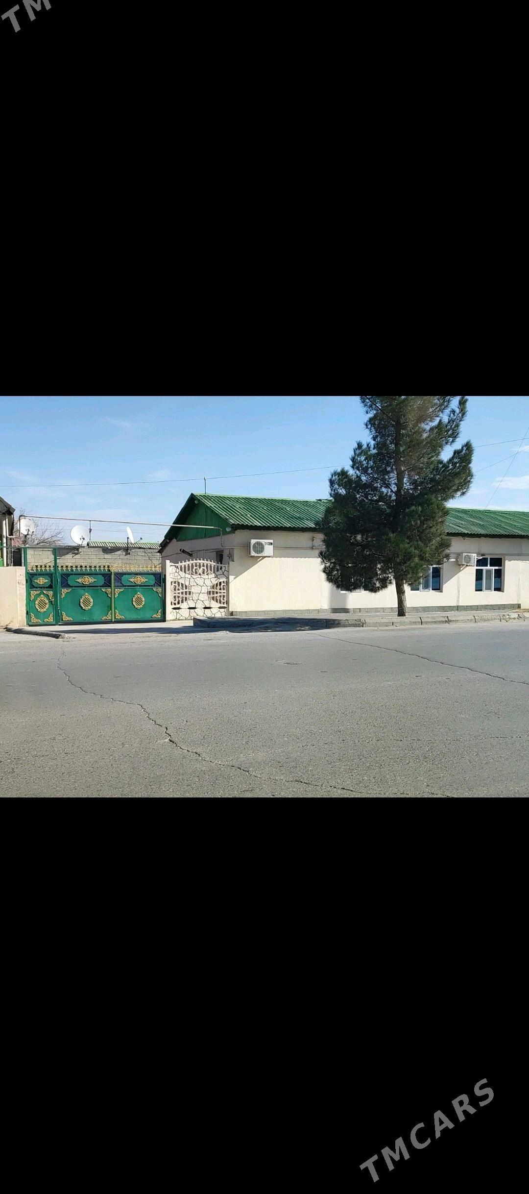 90-й Разезд на против Банка - Ruhabat (90-njy razýezd) - img 1