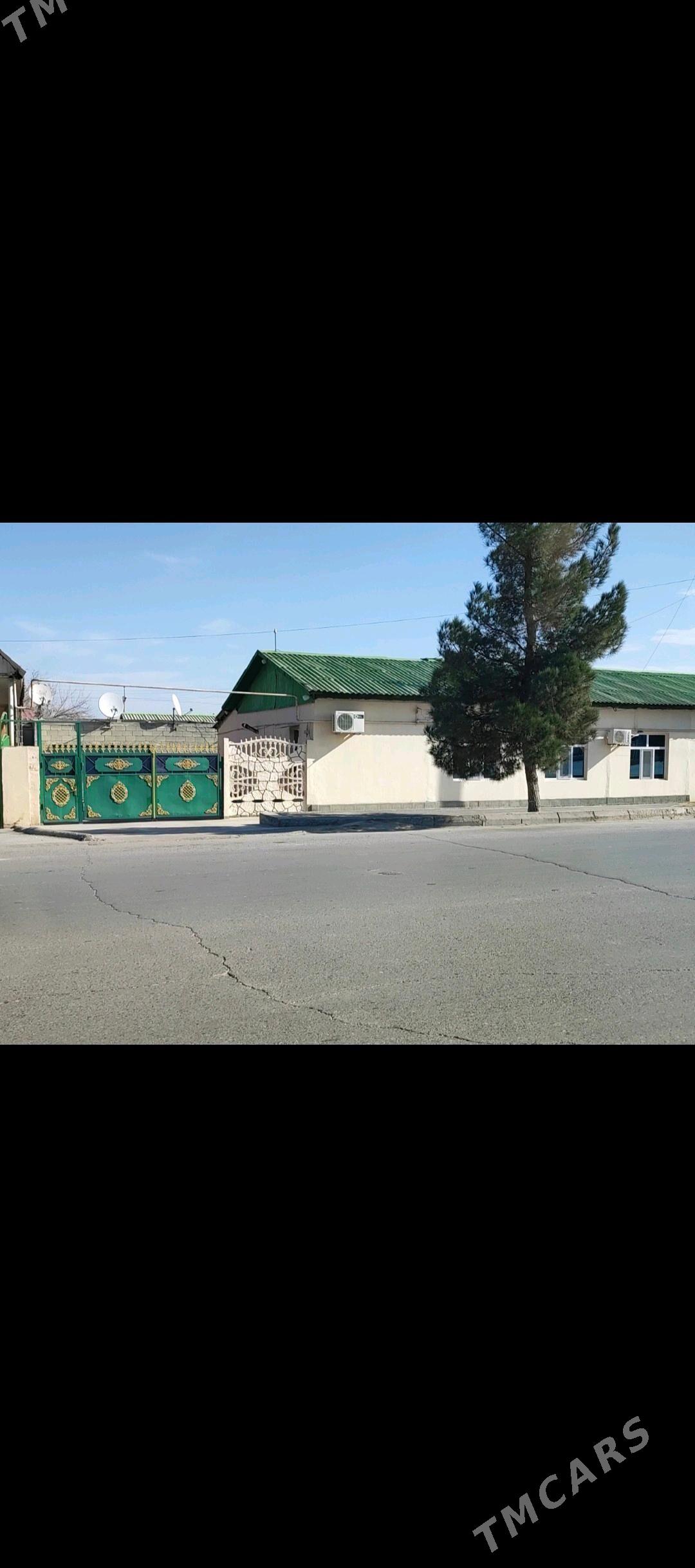 90-й Разезд на против Банка - Ruhabat (90-njy razýezd) - img 2