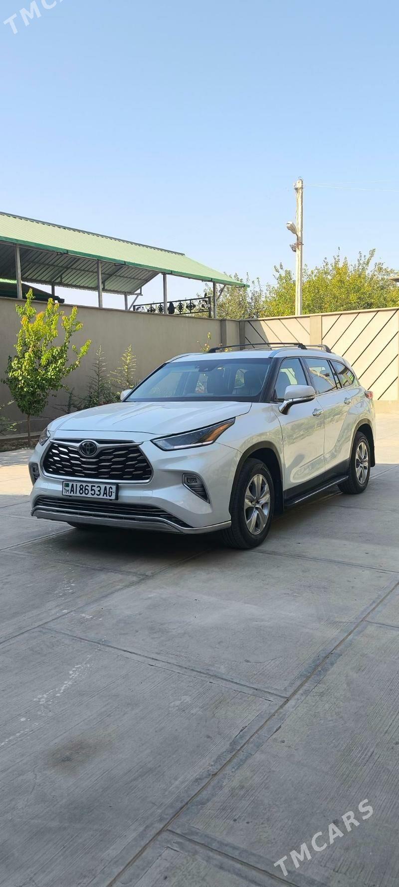 Toyota Highlander 2022 - 530 000 TMT - Aşgabat - img 2