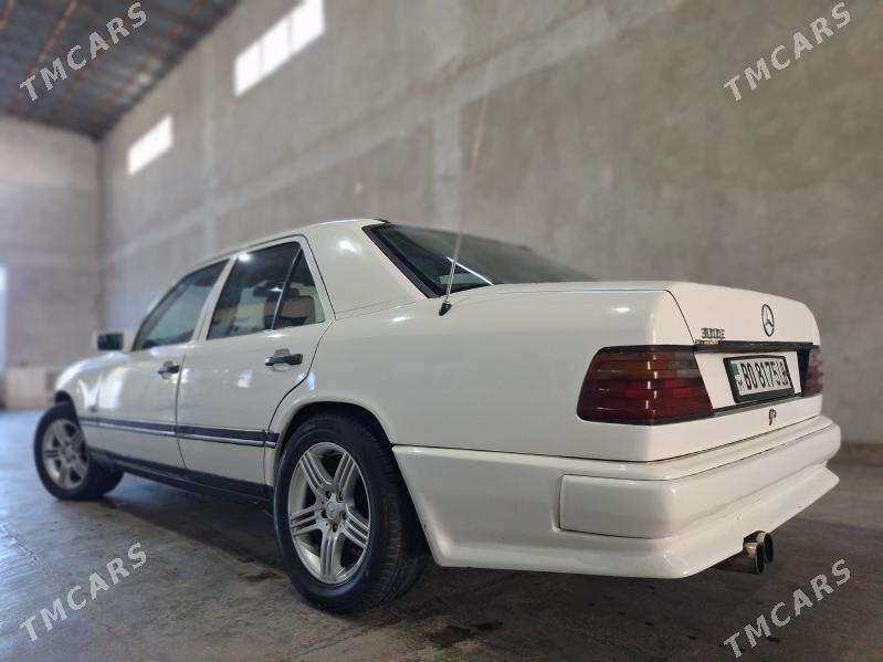 Mercedes-Benz 300E 1992 - 35 000 TMT - Çärjew - img 8