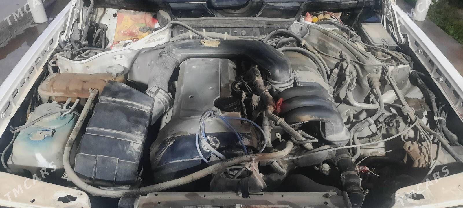 Mercedes-Benz 300E 1992 - 35 000 TMT - Çärjew - img 10