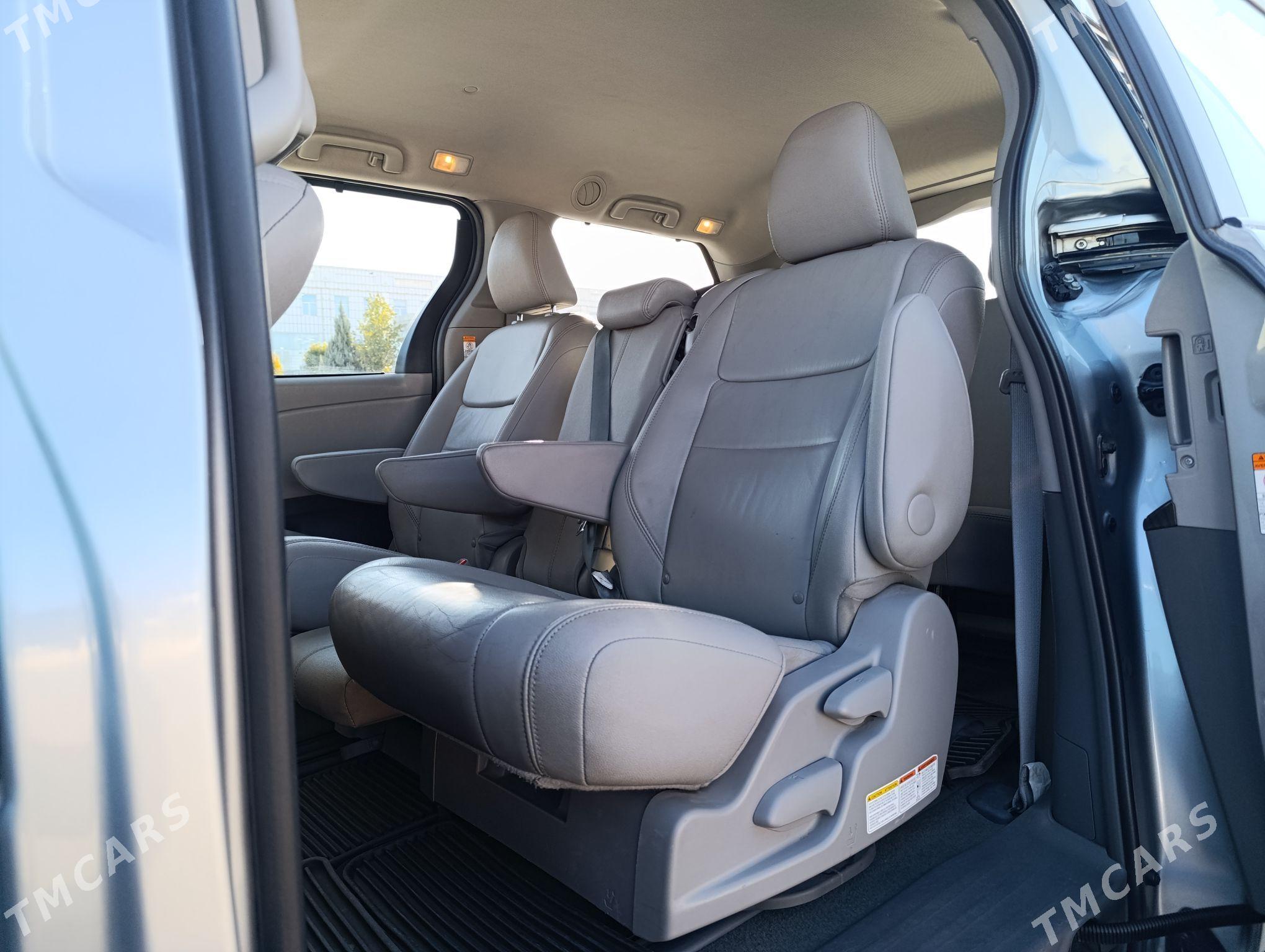 Toyota Sienna 2016 - 350 000 TMT - Aşgabat - img 8
