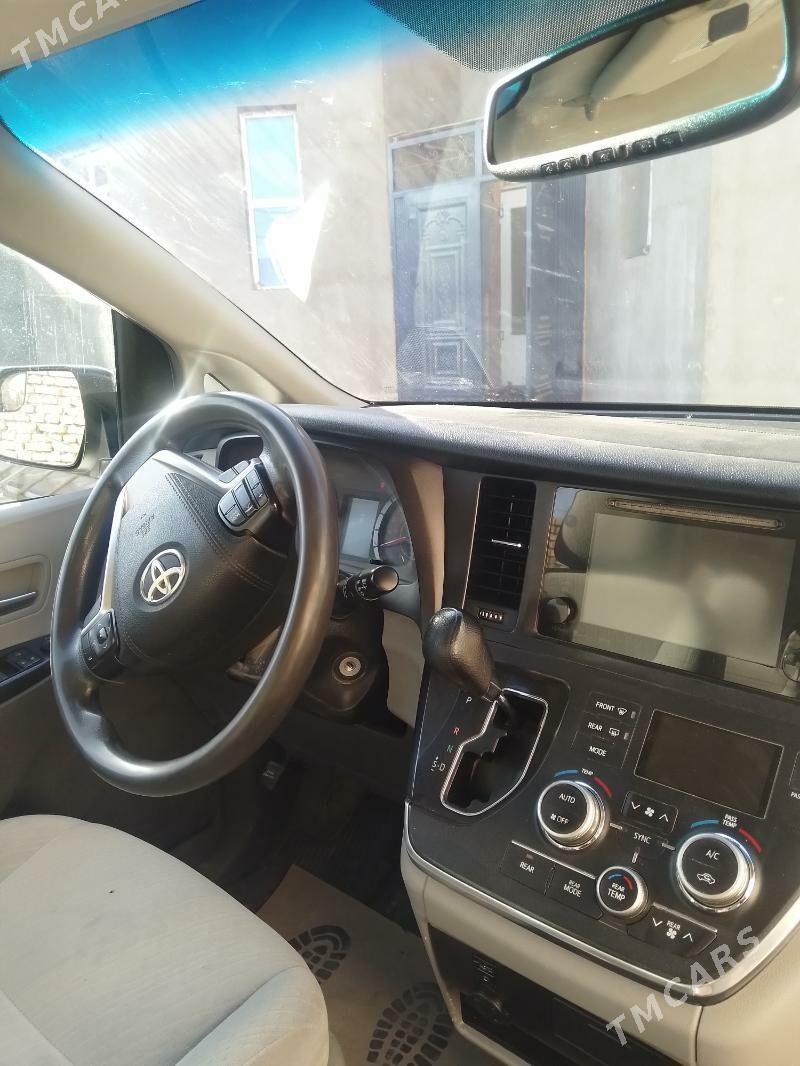 Toyota Sienna 2017 - 420 000 TMT - Daşoguz - img 3