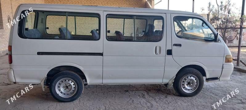 Toyota Hiace 2004 - 135 000 TMT - Дянев - img 2