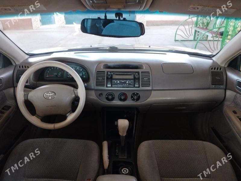 Toyota Camry 2003 - 136 000 TMT - Bäherden - img 4