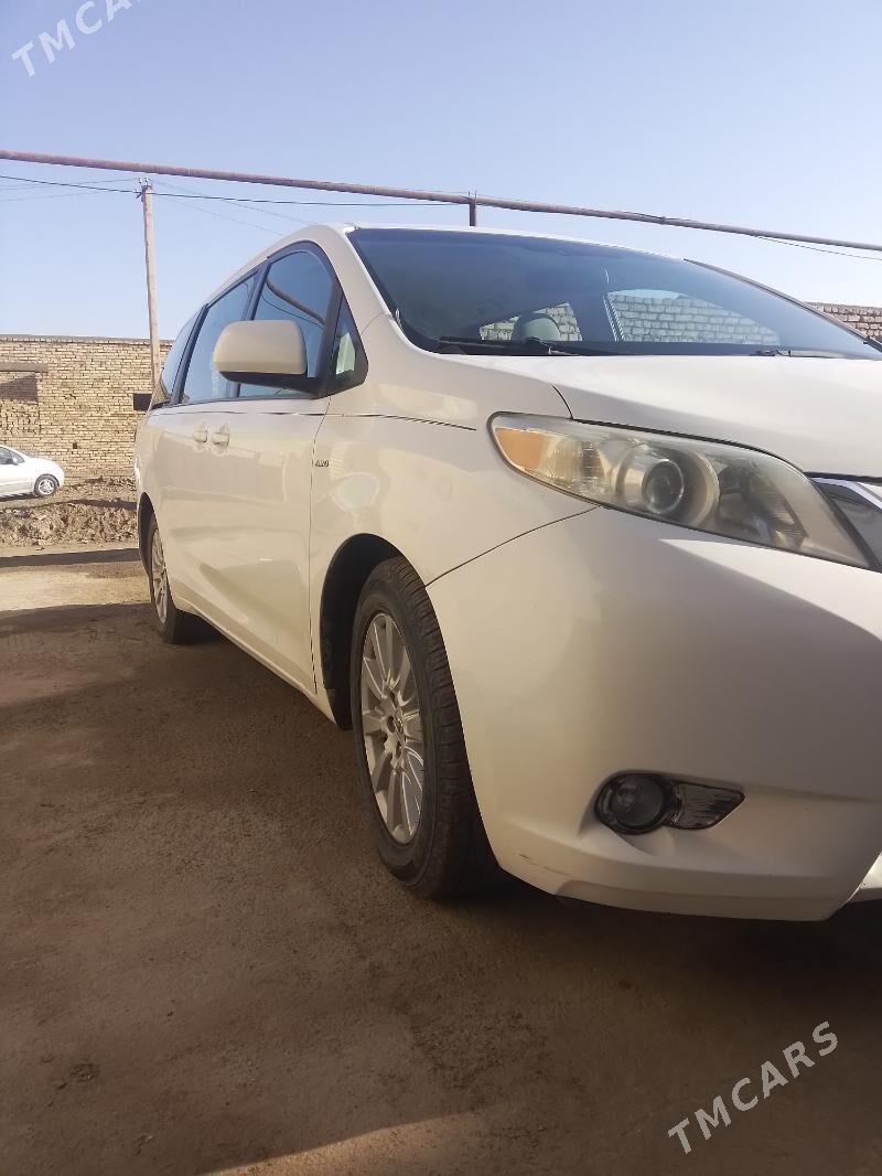 Toyota Sienna 2017 - 420 000 TMT - Daşoguz - img 1