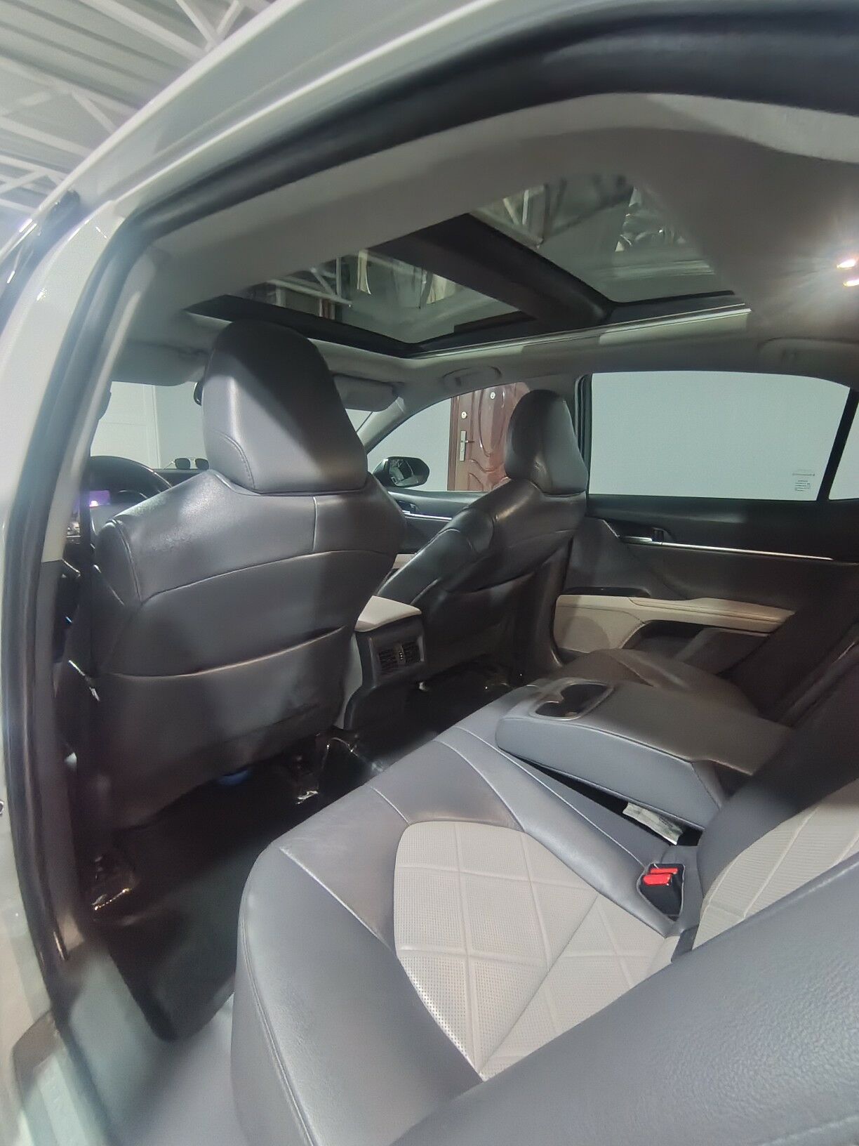 Toyota Camry 2018 - 390 000 TMT - Бузмеин ГРЭС - img 10