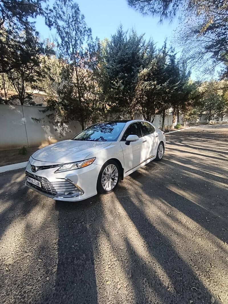 Toyota Camry 2018 - 390 000 TMT - Бузмеин ГРЭС - img 2