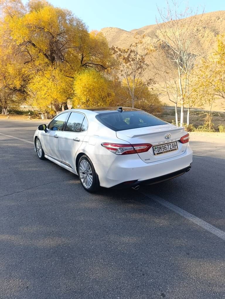 Toyota Camry 2018 - 390 000 TMT - Бузмеин ГРЭС - img 5