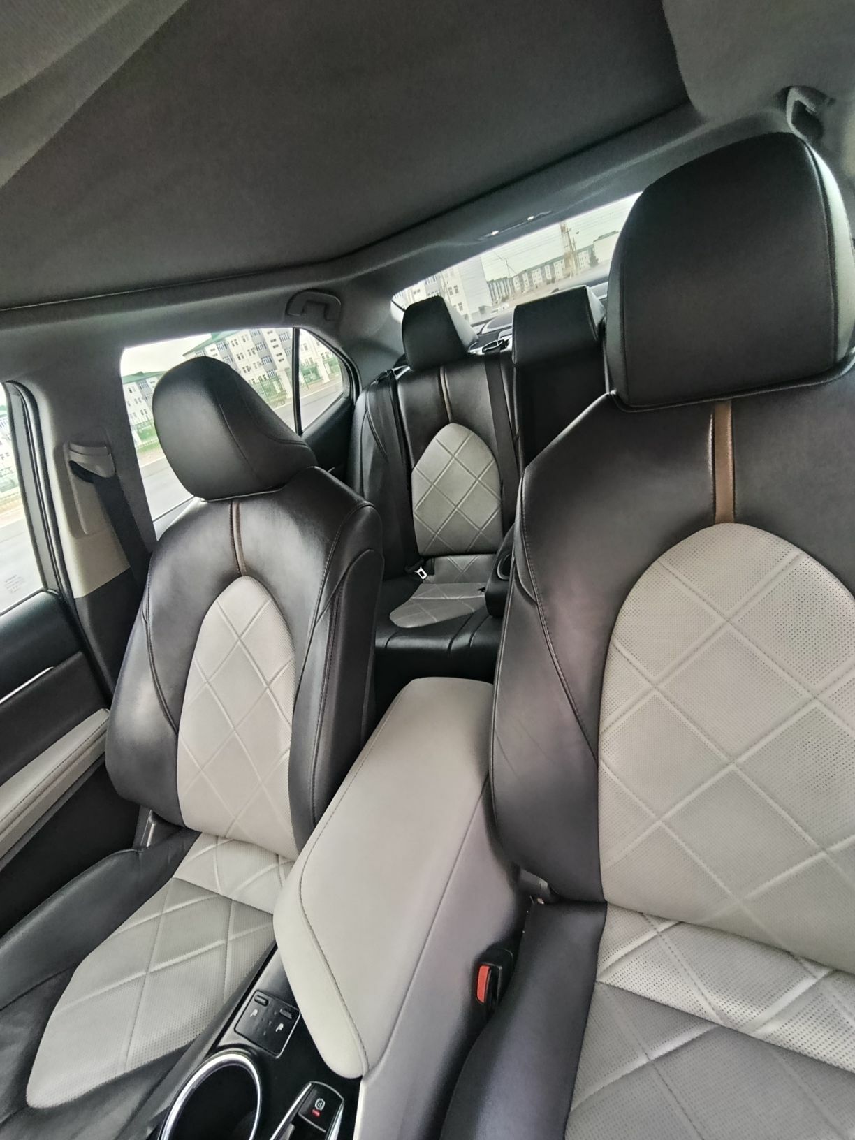 Toyota Camry 2018 - 390 000 TMT - Бузмеин ГРЭС - img 9