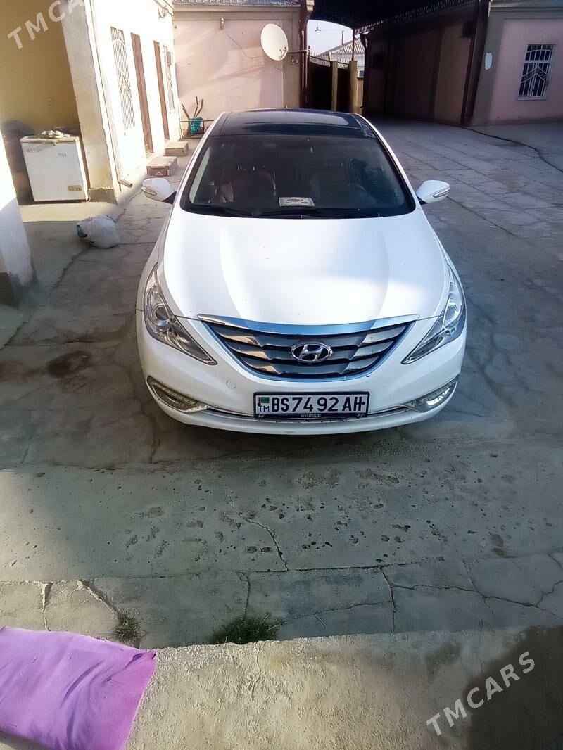 Hyundai Sonata 2011 - 180 000 TMT - Bäherden - img 1