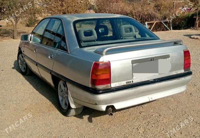 Opel Omega 1989 - 25 000 TMT - Kaka - img 1
